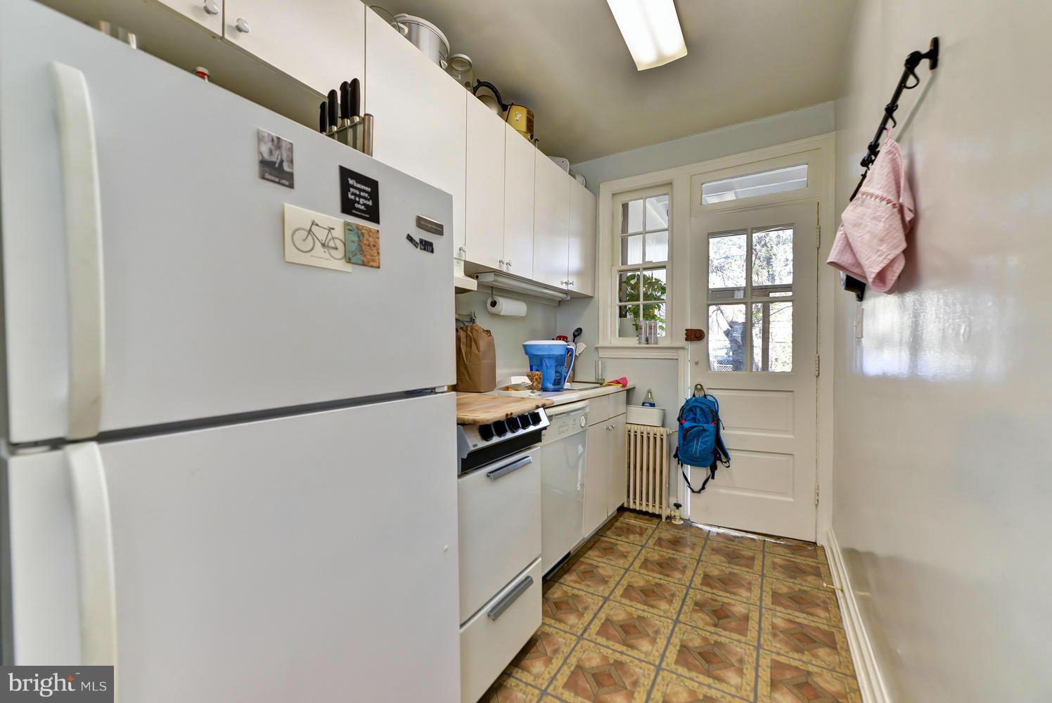 3925 W Street Northwest Washington, DC 20007 - Photo 15 of 26 Kitchen