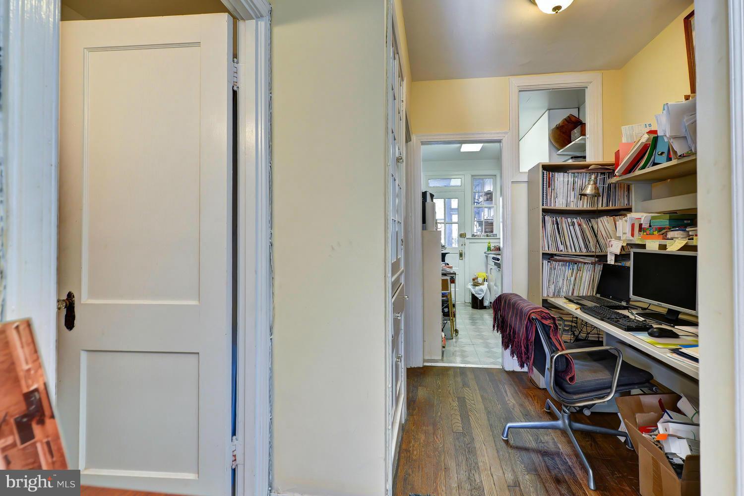 3925 W Street Northwest Washington, DC 20007 - Photo 18 of 26 Interior (General)