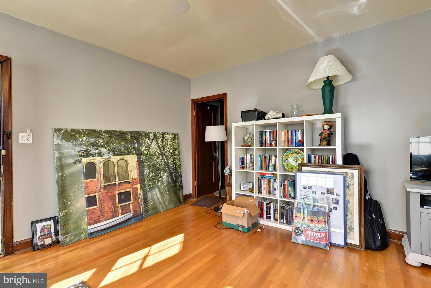 3925 W Street Northwest Washington, DC 20007 - Photo 8 of 26 Living Room