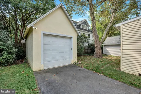 $1,295,000 | 5120 Wilson Lane, Bethesda, MD 20814