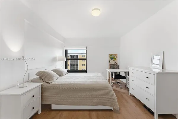 $849,000 | 575 Crandon Boulevard, Unit 707, Key Biscayne, FL 33149