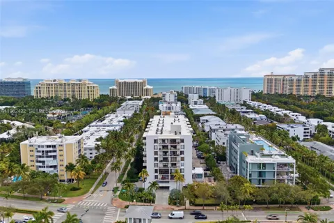 $849,000 | 575 Crandon Boulevard, Unit 707, Key Biscayne, FL 33149