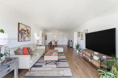 $849,000 | 575 Crandon Boulevard, Unit 707, Key Biscayne, FL 33149