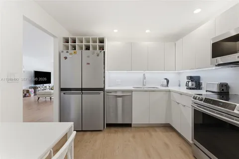 $849,000 | 575 Crandon Boulevard, Unit 707, Key Biscayne, FL 33149