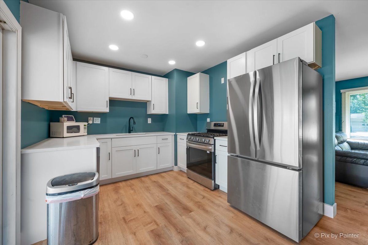 1820 Forrest Boulevard St. Charles, IL 60174 - Photo 5 of 30