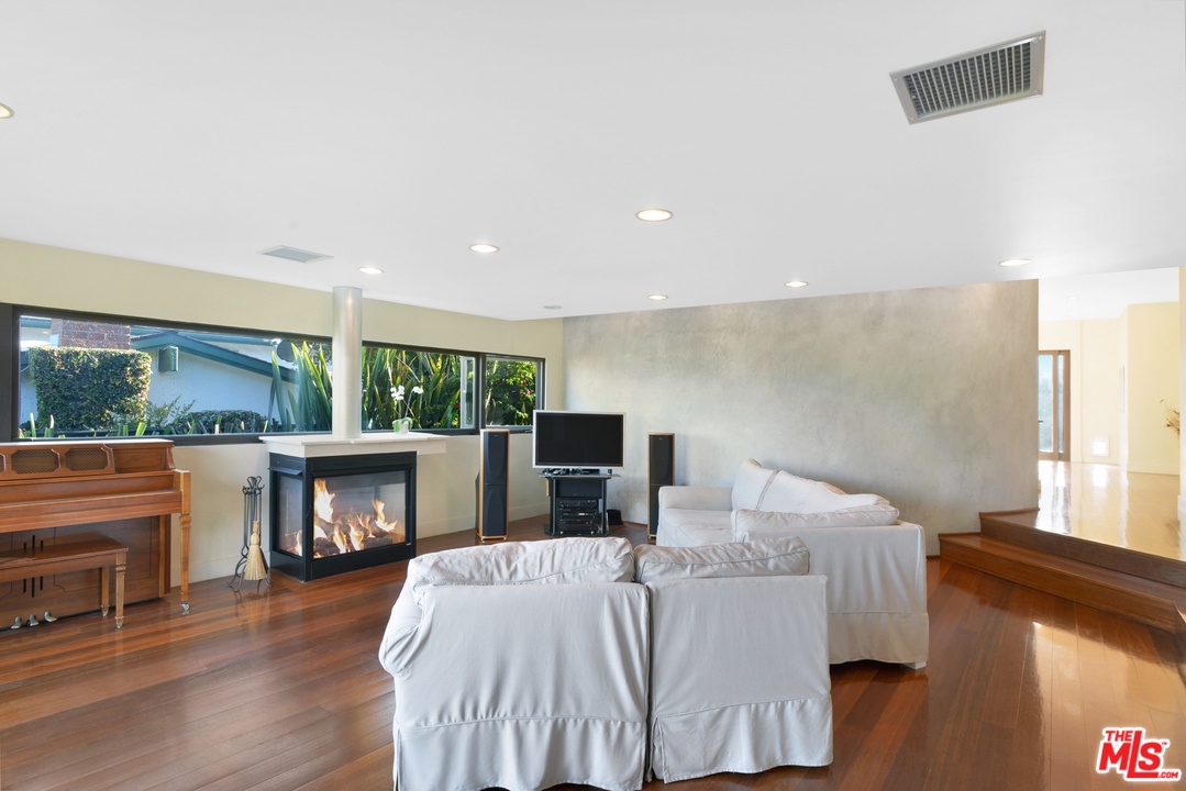 3723 Castlerock Road Malibu, CA 90265 - Photo 14 of 50