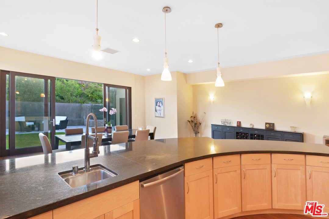 3723 Castlerock Road Malibu, CA 90265 - Photo 21 of 50