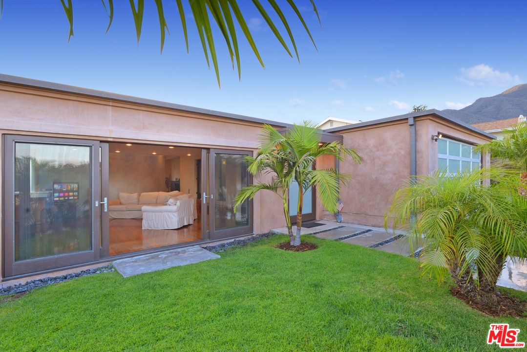 3723 Castlerock Road Malibu, CA 90265 - Photo 4 of 50