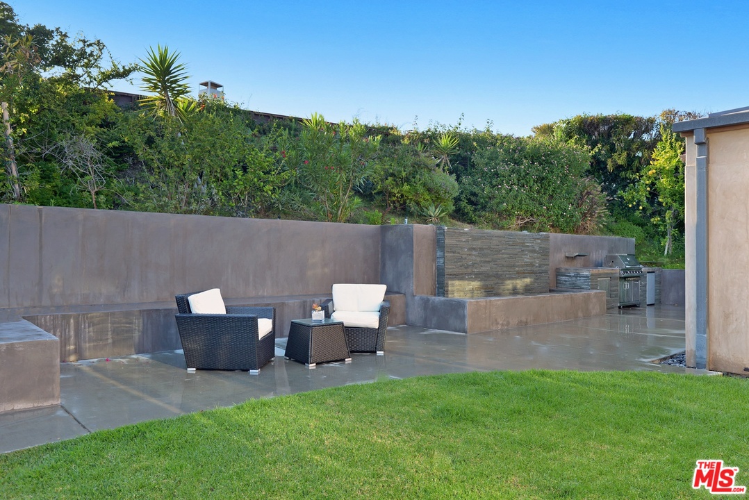 3723 Castlerock Road Malibu, CA 90265 - Photo 43 of 50