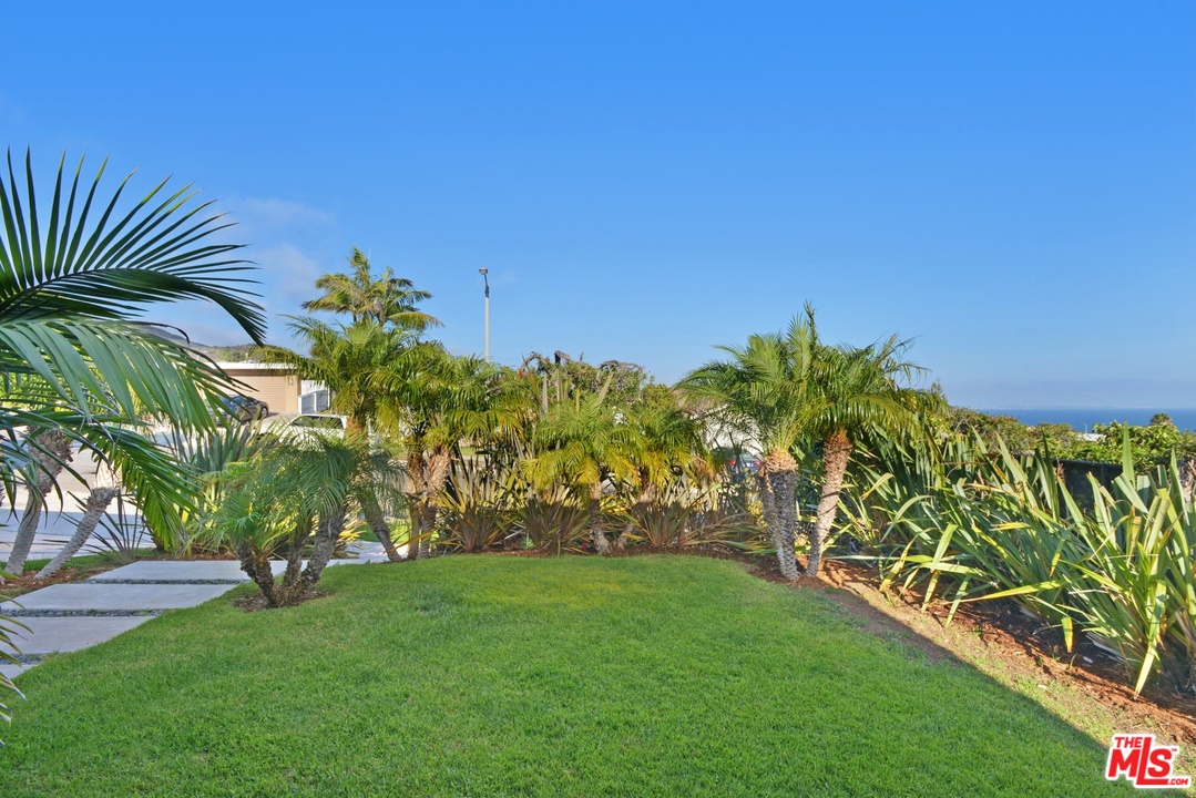 3723 Castlerock Road Malibu, CA 90265 - Photo 6 of 50