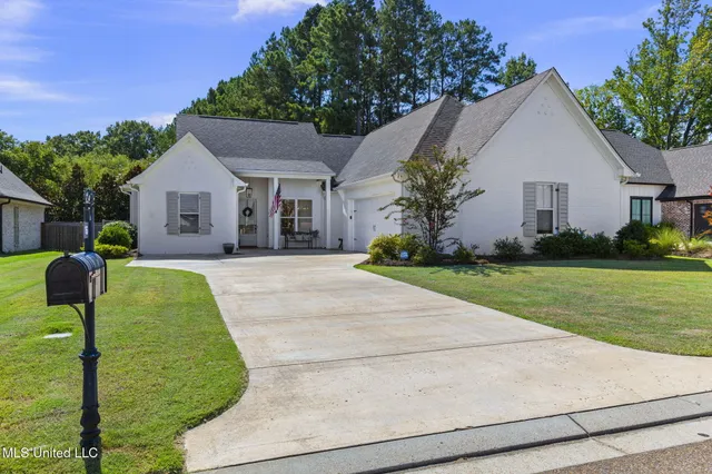 $425,000 | 155 Bridgewater Loop, Madison, MS 39110