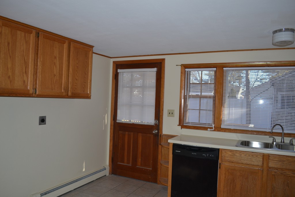 21 Meade Street Wareham, MA 02571 - Photo 6 of 13 Gallery Image 6