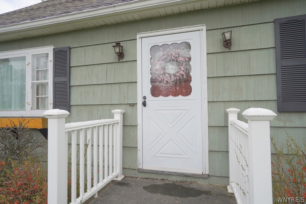 7913 Alleghany Road Pembroke, NY 14036 - Photo 2 of 39