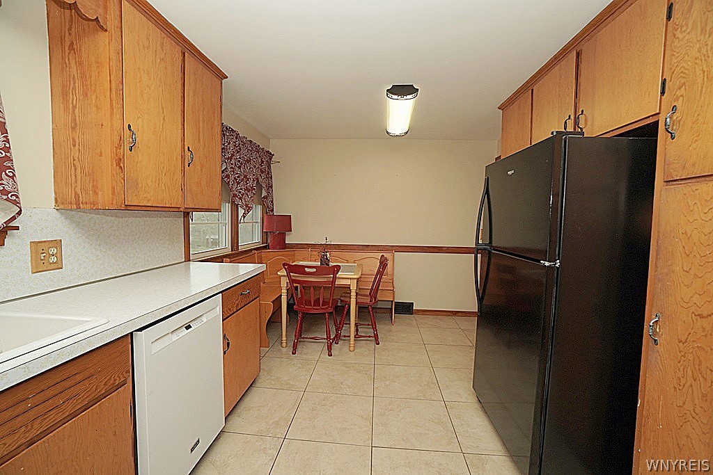 7913 Alleghany Road Pembroke, NY 14036 - Photo 10 of 39