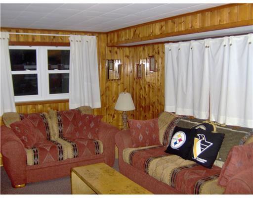 417 Sharon Road Coraopolis, PA 15108 - Photo 3 of 18 Den/Family/Great Room.