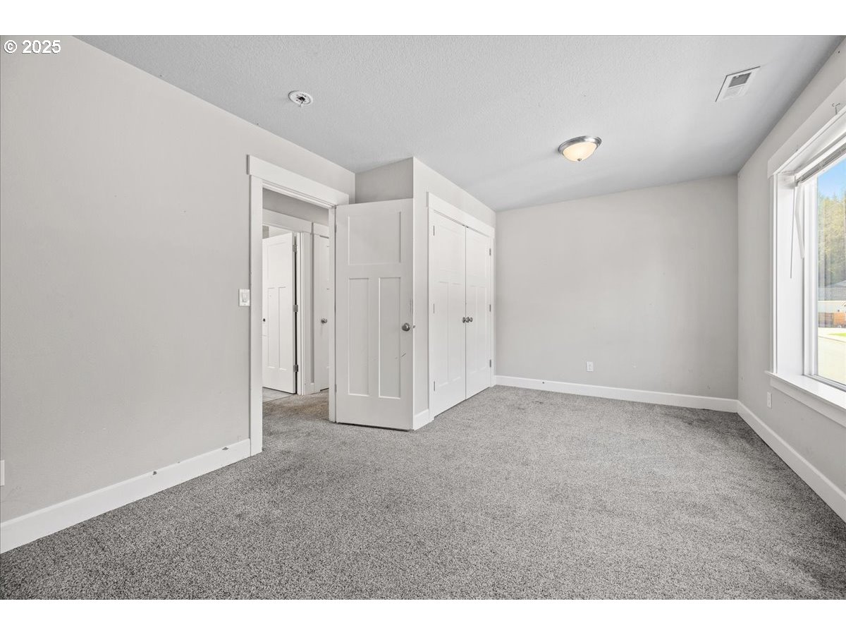 1375 Northeast Cascadia Ridge Drive Estacada, OR 97023 - Photo 26 of 46 Gallery Image 26