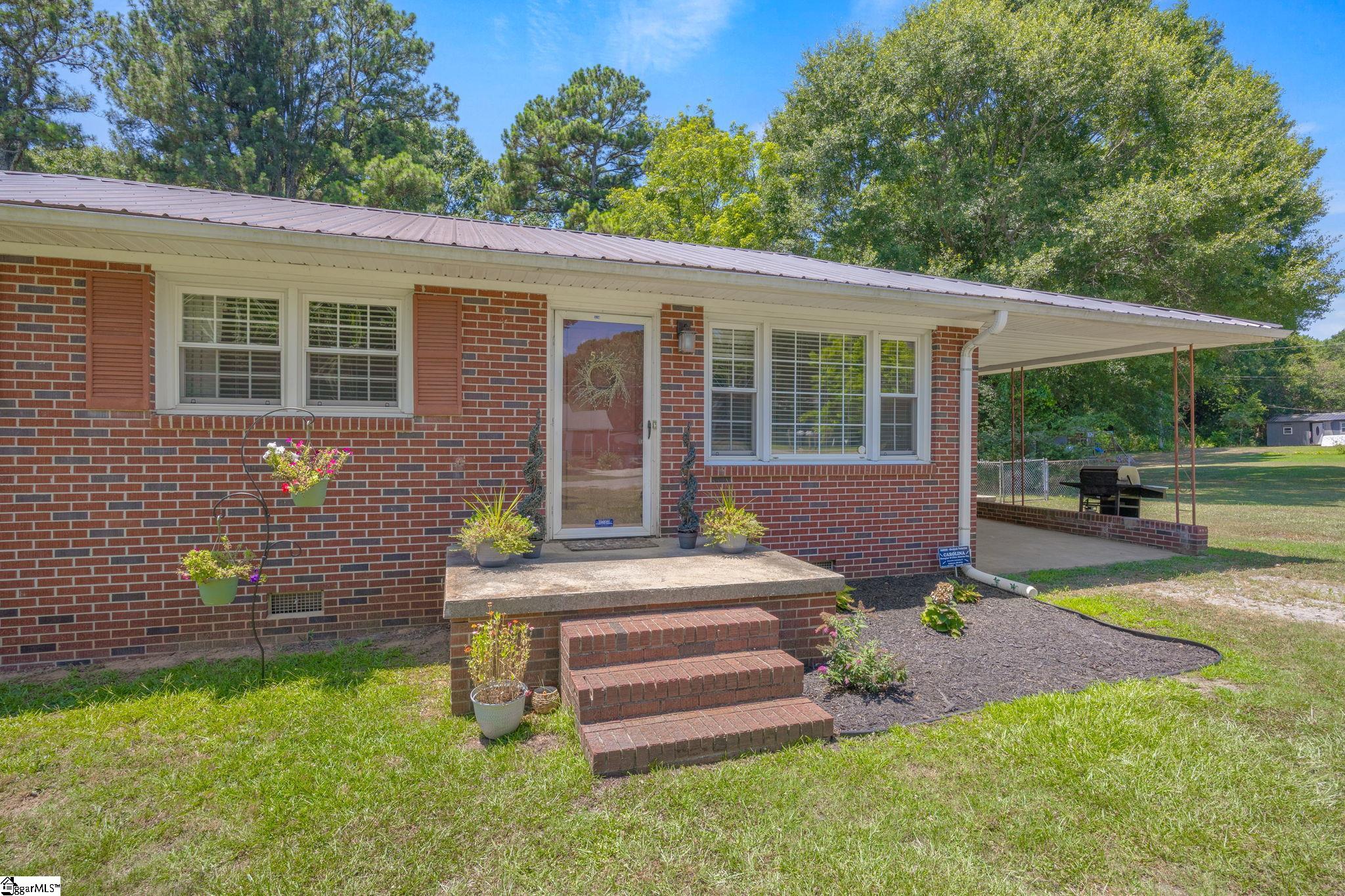 516 Wesley Court Starr, SC 29684 - Photo 5 of 36