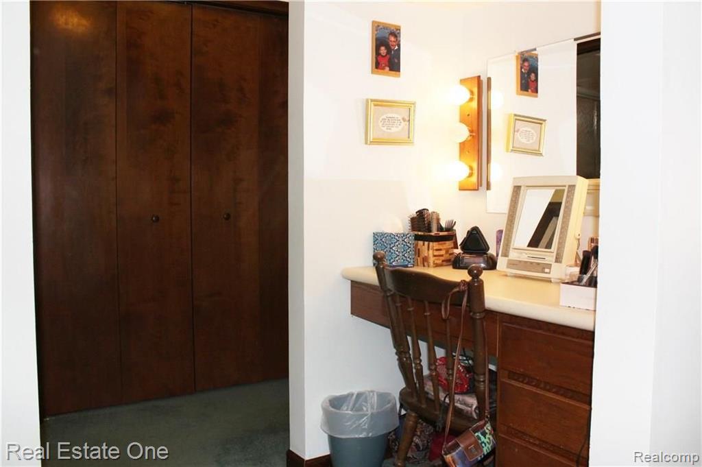 28693 Salem Road Farmington, MI 48334 - Photo 24 of 35