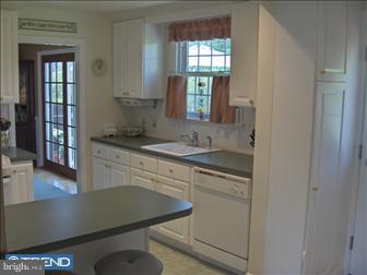 276 Rosedale Avenue Wayne, PA 19087 - Photo 3 of 6