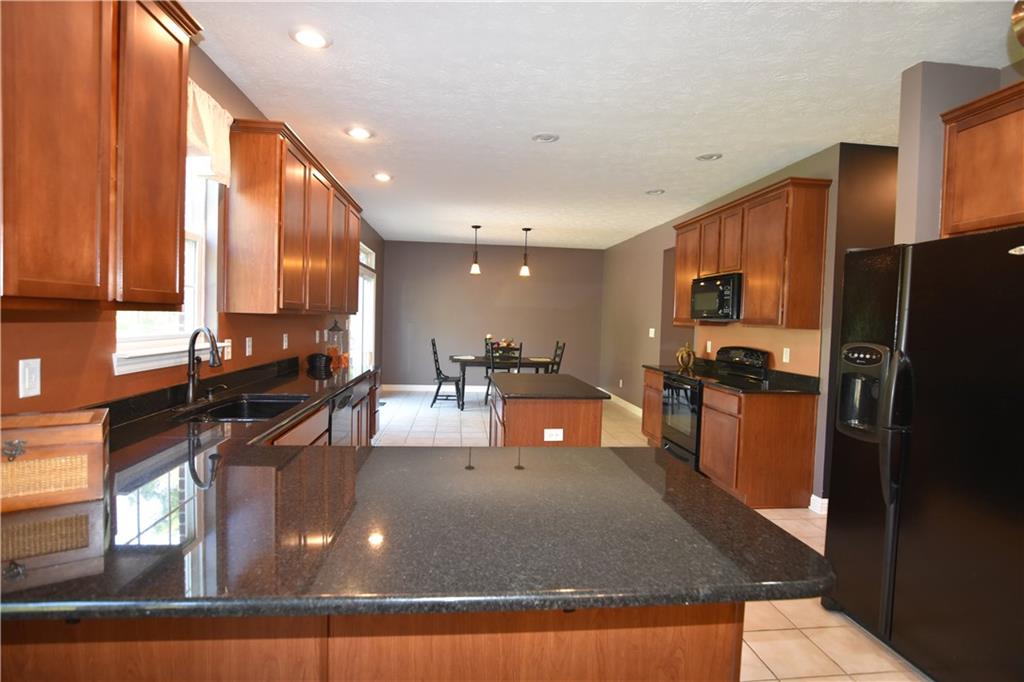 3744 Jonathan Ridge Columbus, IN 47201 - Photo 7 of 24 Gallery Image 7