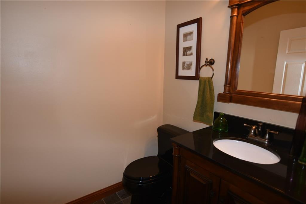 3744 Jonathan Ridge Columbus, IN 47201 - Photo 10 of 24 Gallery Image 10