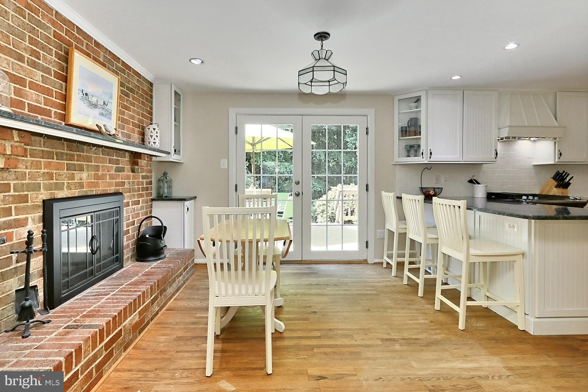 8415 Rainbow Bridge Lane Springfield, VA 22153 - Photo 16 of 36