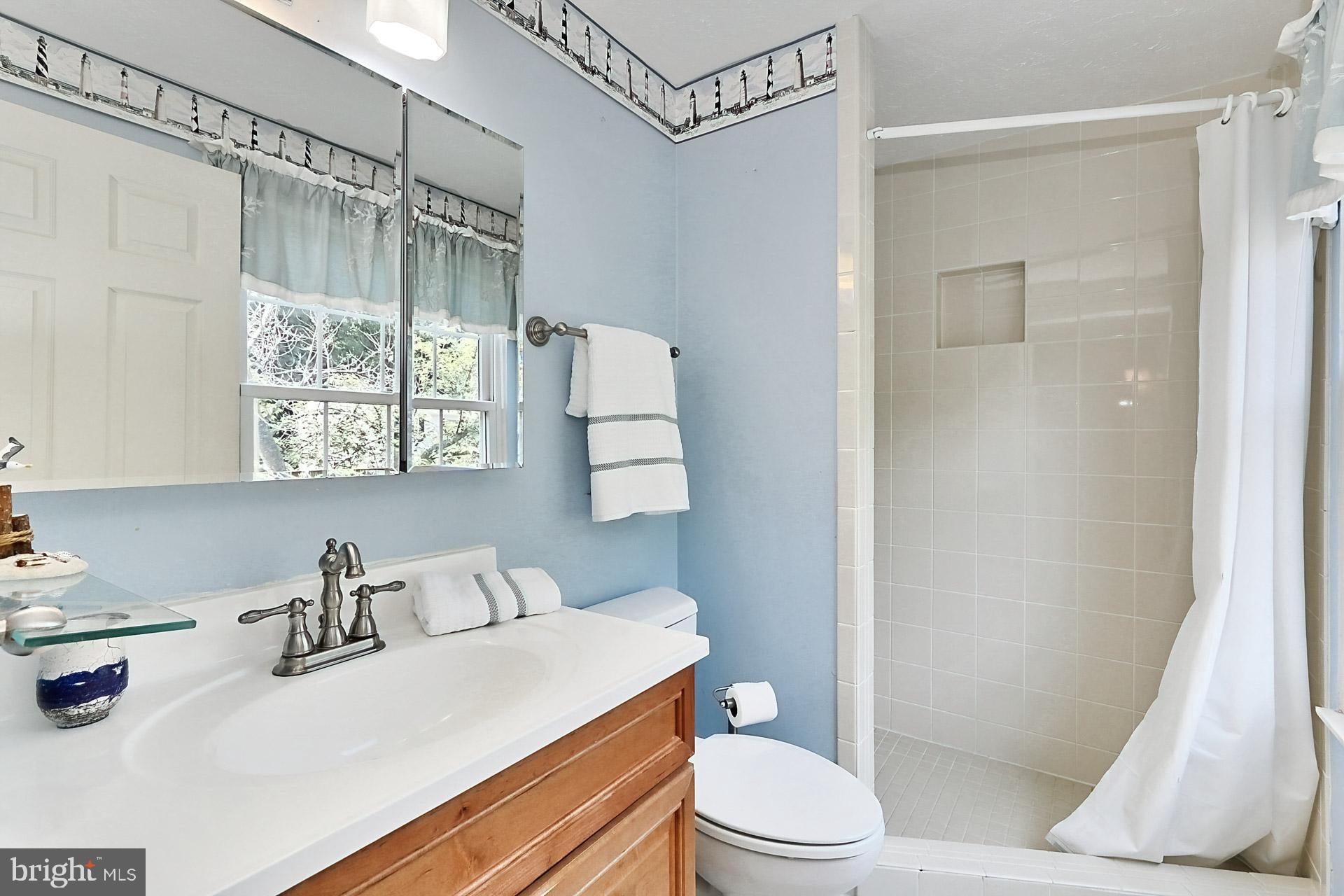 8415 Rainbow Bridge Lane Springfield, VA 22153 - Photo 22 of 36