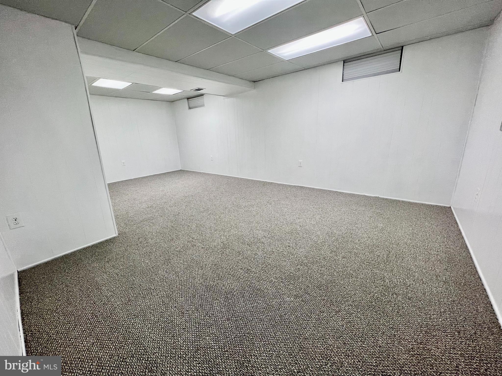 8415 Rainbow Bridge Lane Springfield, VA 22153 - Photo 32 of 36