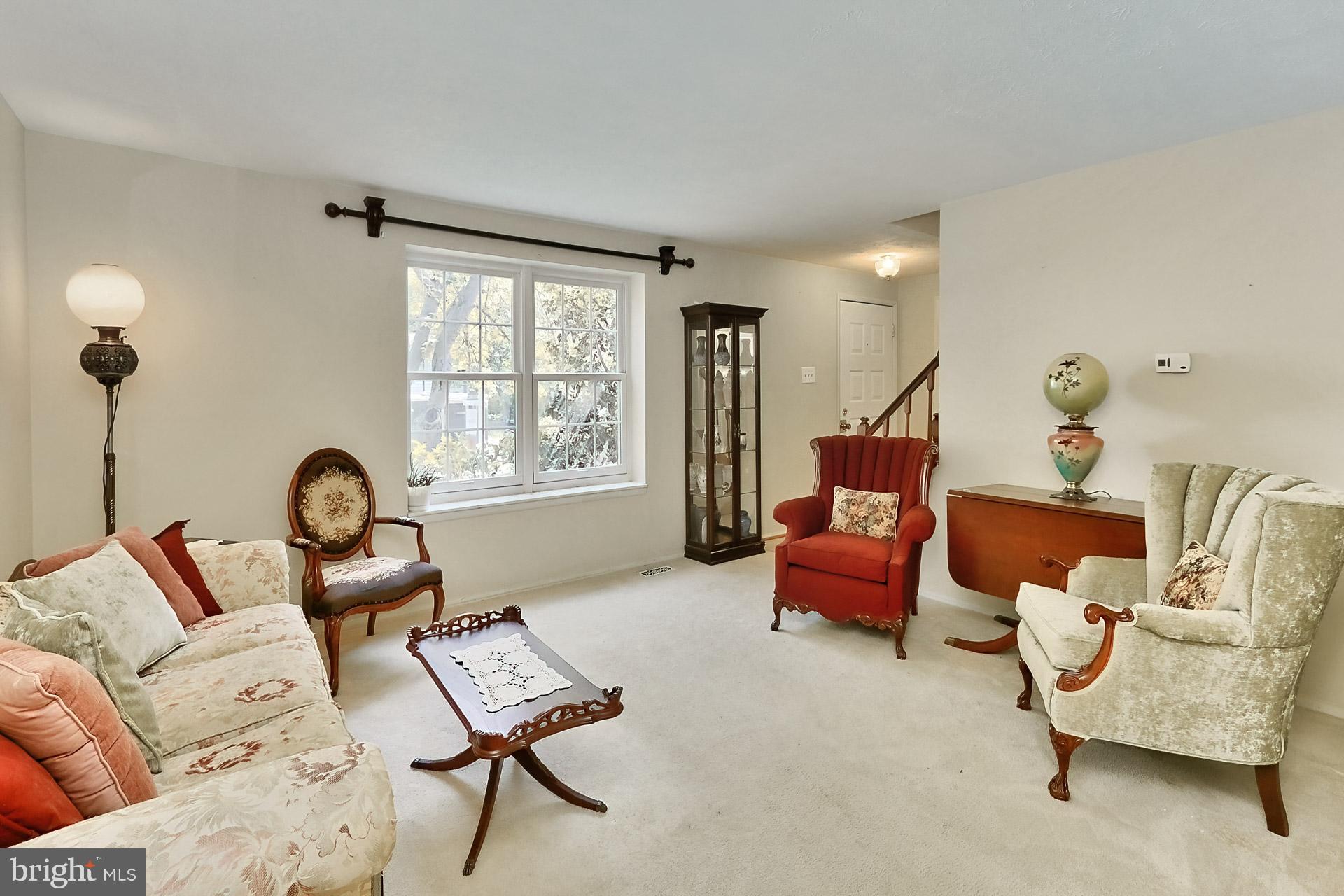 8415 Rainbow Bridge Lane Springfield, VA 22153 - Photo 7 of 36