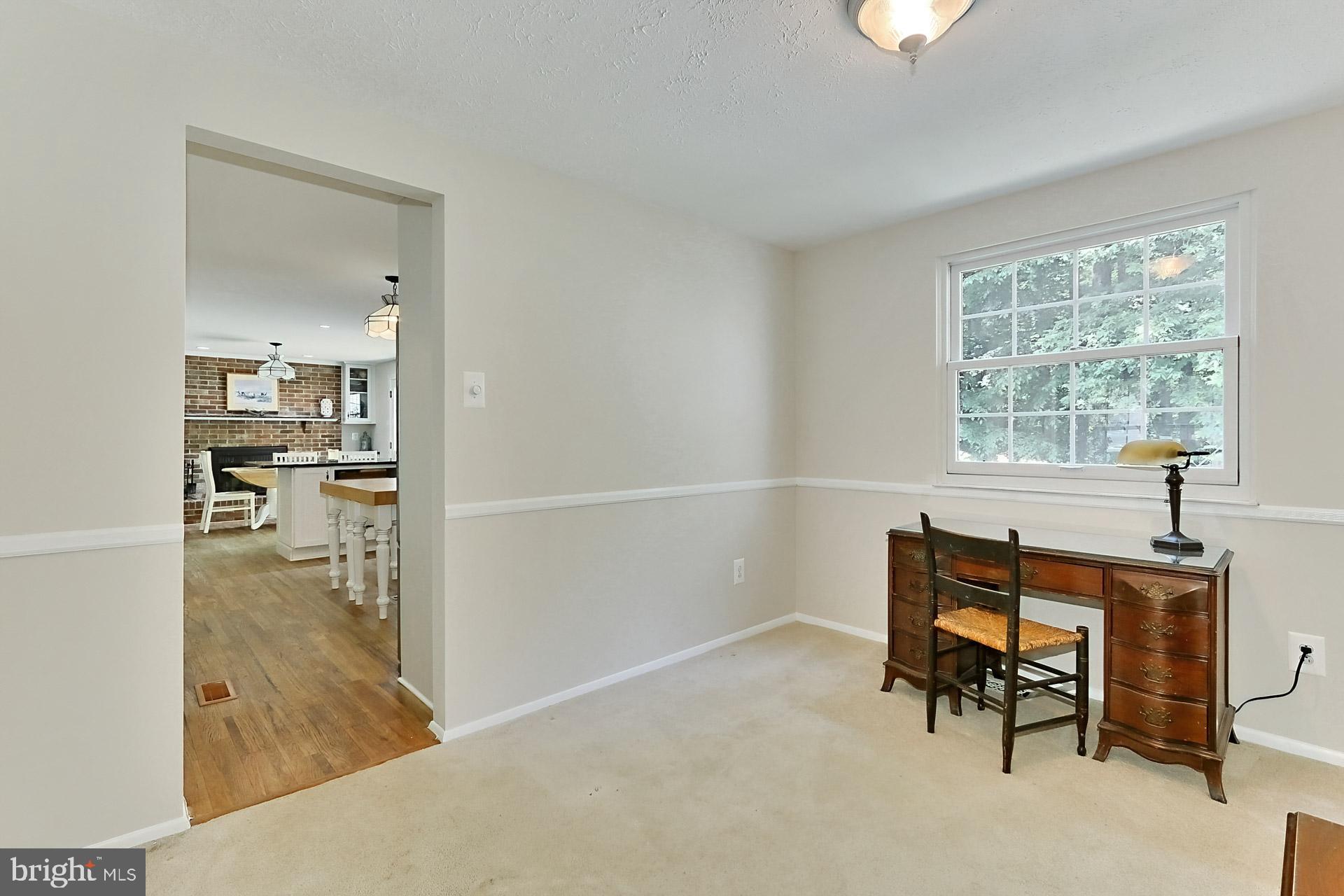 8415 Rainbow Bridge Lane Springfield, VA 22153 - Photo 9 of 36