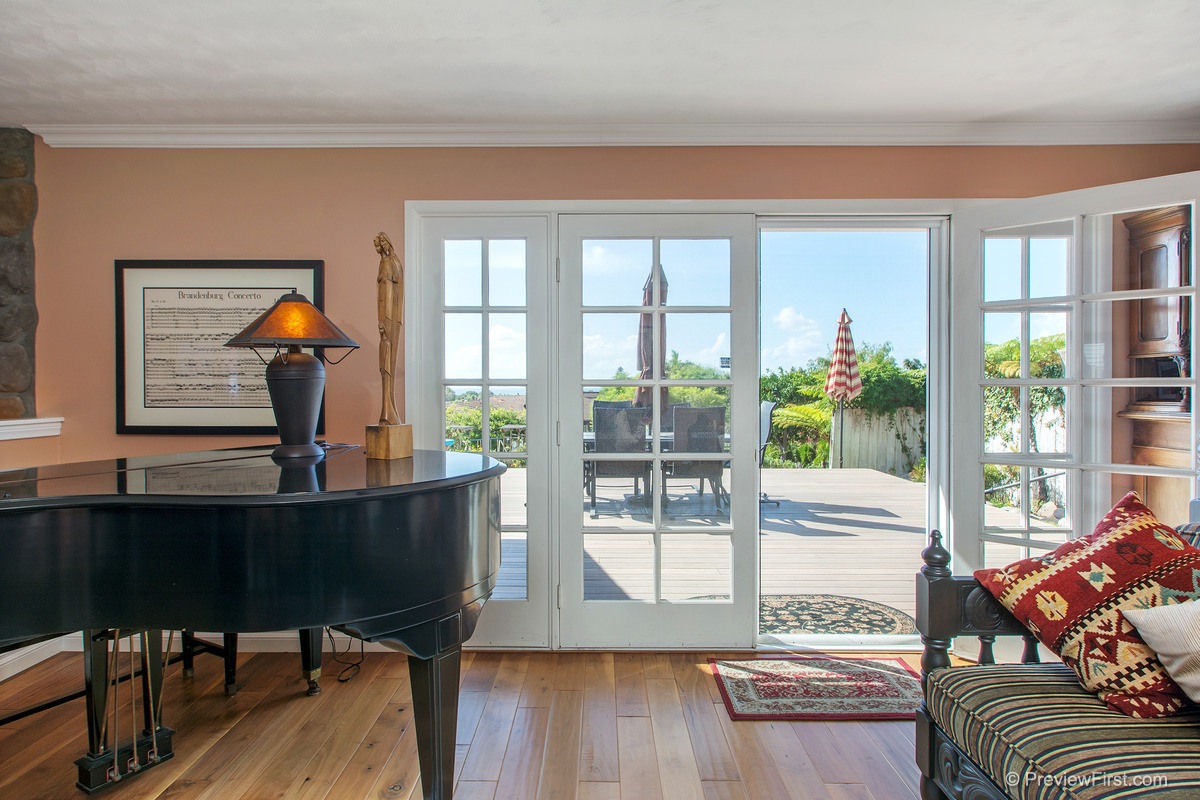 1455 Ridgeway Street Oceanside, CA 92054 - Photo 11 of 25 Gallery Image 11