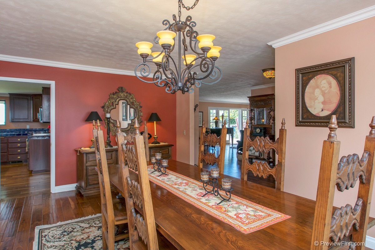 1455 Ridgeway Street Oceanside, CA 92054 - Photo 5 of 25 Gallery Image 5