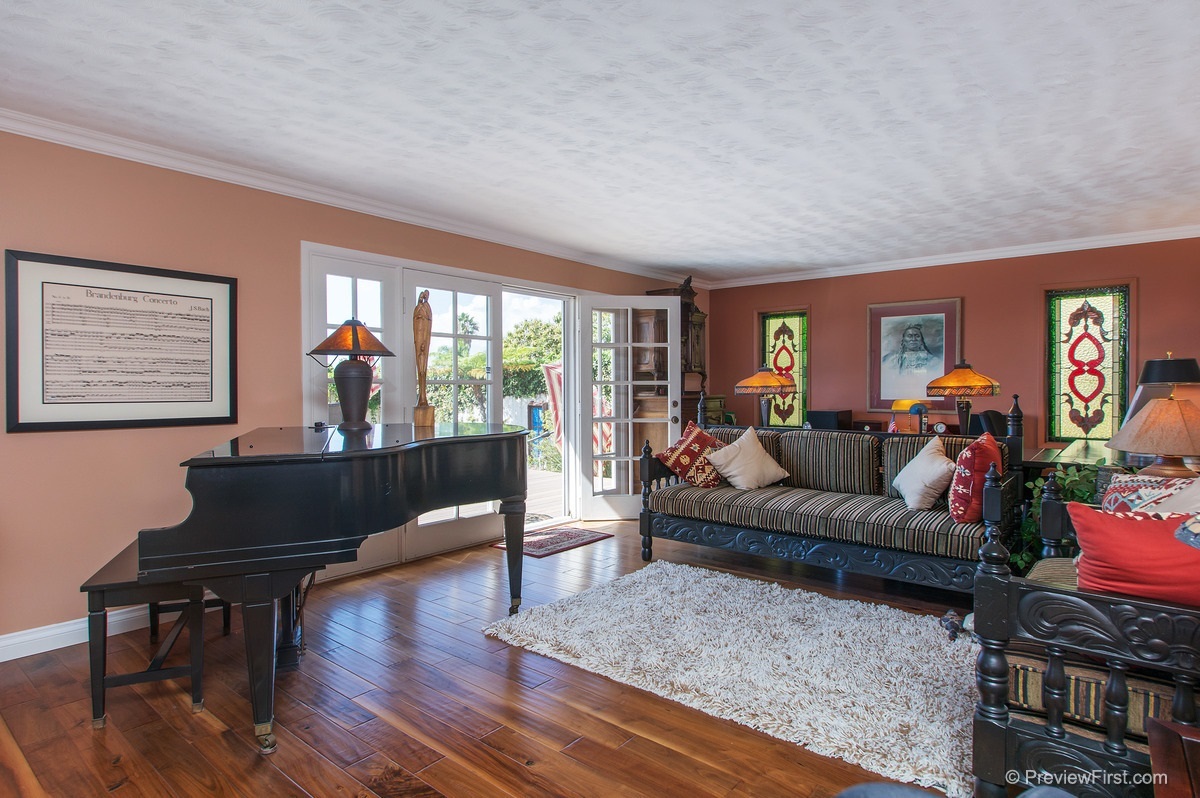 1455 Ridgeway Street Oceanside, CA 92054 - Photo 7 of 25 Gallery Image 7