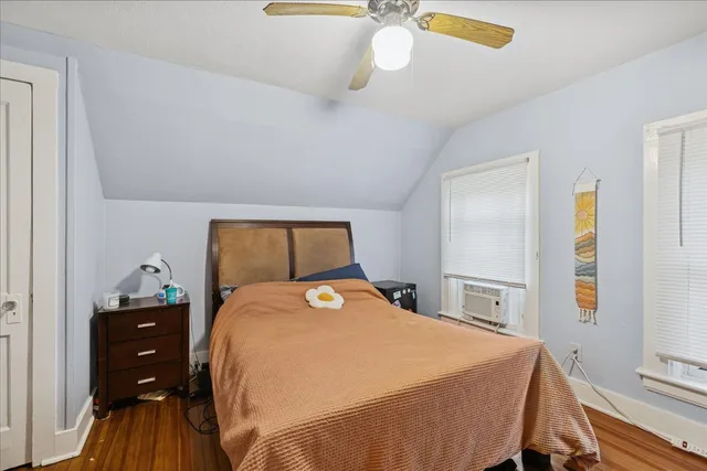 $375,000 | 609 1st Street, Libertyville, IL 60048