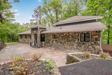 $859,000 | 38 Mountain Side Trail, Cortlandt Manor, NY 10567