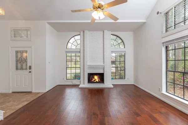 $2,050 | 3223 Golden Willow Drive, Kingwood, TX 77339