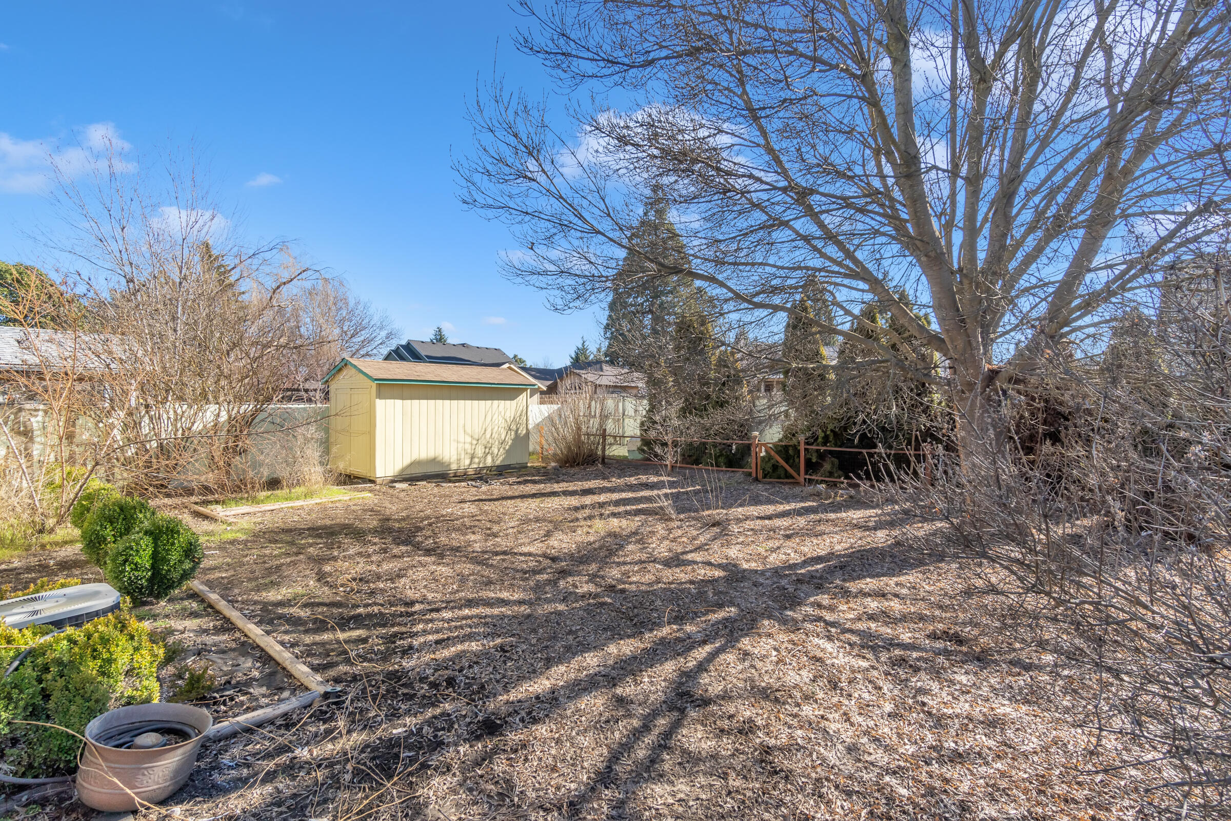 822 Hopkins Road Central Point, OR 97502 - Photo 22 of 24 22