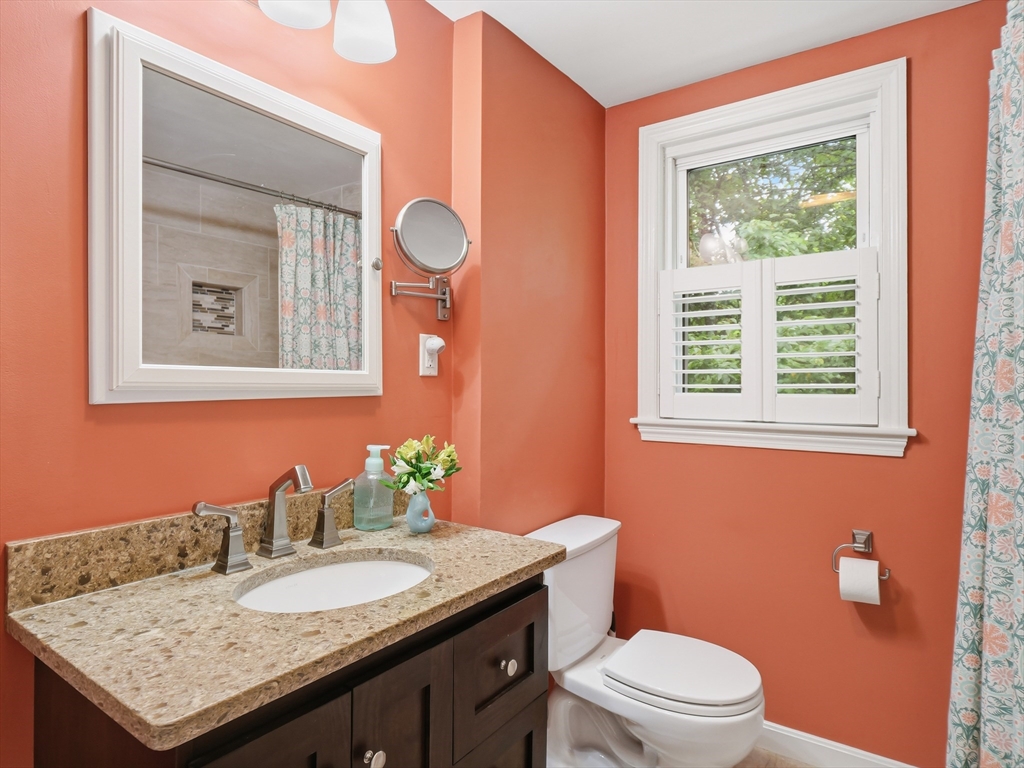 19 Florence Road Methuen, MA 01844 - Photo 19 of 40