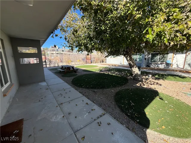 $500 | 222 South 10th Street, Unit 102, Las Vegas, NV 89101
