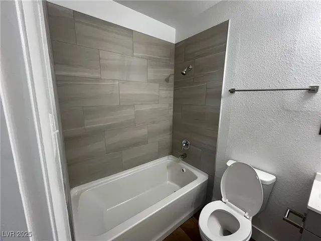 $500 | 222 South 10th Street, Unit 102, Las Vegas, NV 89101