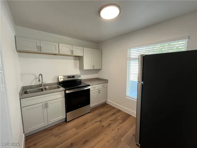 $500 | 222 South 10th Street, Unit 102, Las Vegas, NV 89101