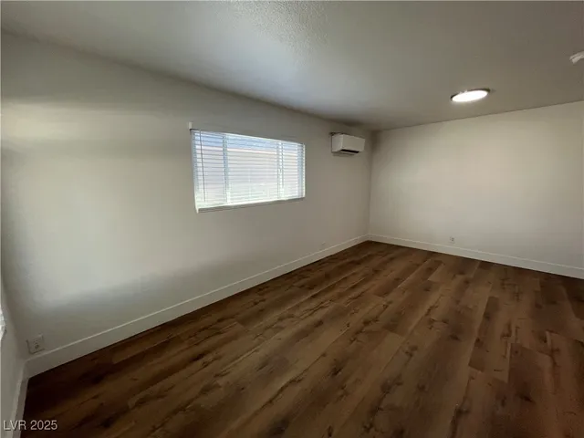 $500 | 222 South 10th Street, Unit 102, Las Vegas, NV 89101
