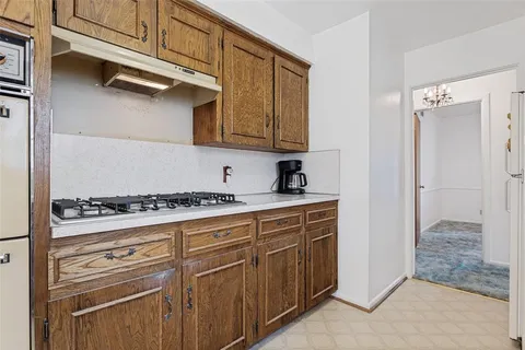 $248,950 | 422 West Daugherty Drive, Garland, TX 75041