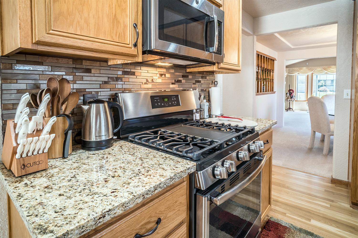 2715 Roberts Road Medford, OR 97504 - Photo 15 of 31 Additional Photo