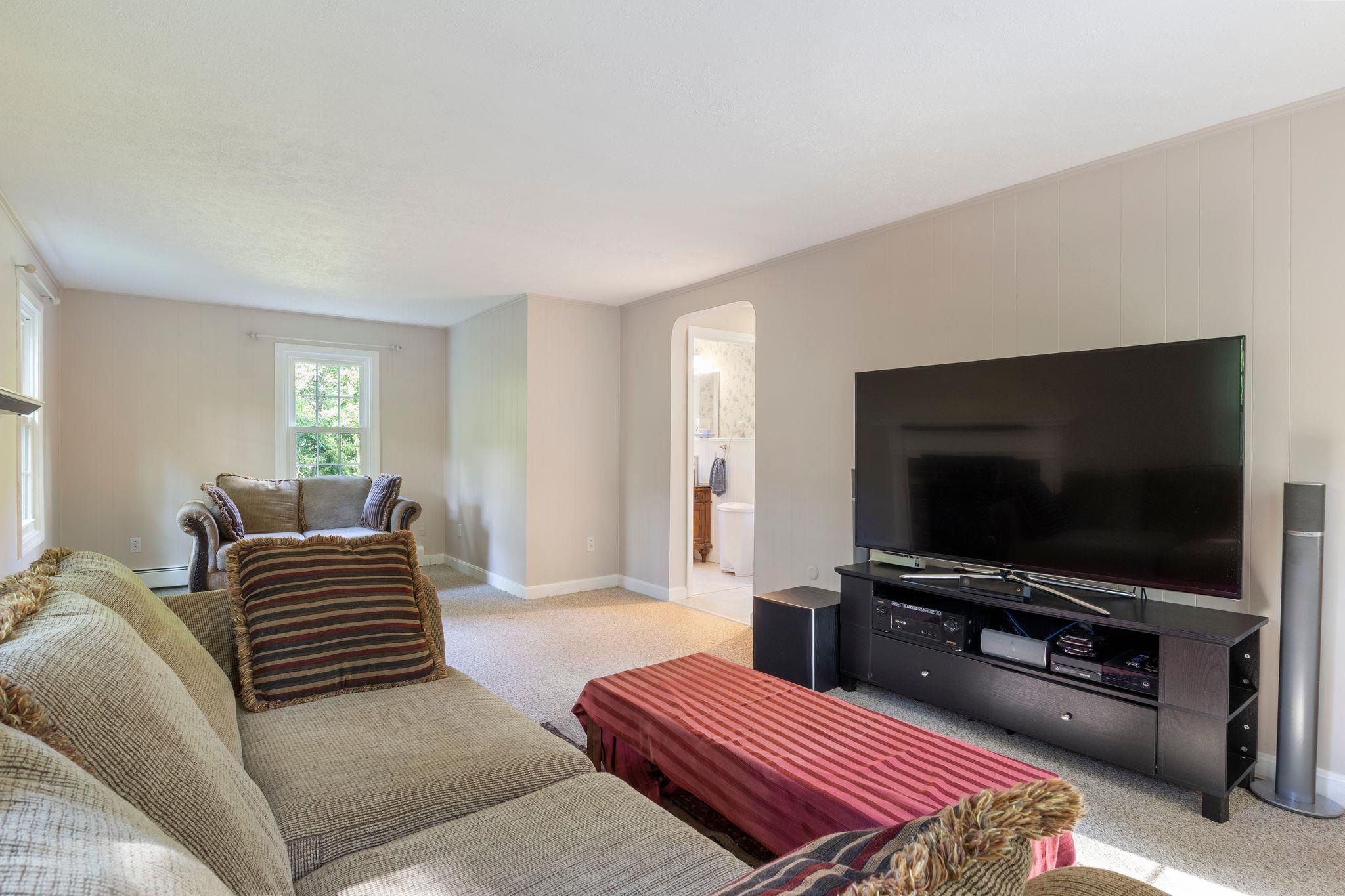 46 Woodridge Road Durham, NH 03824 - Photo 23 of 60