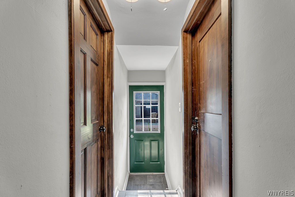 981 Beach Road Cheektowaga, NY 14225 - Photo 25 of 50 Gallery Image 25