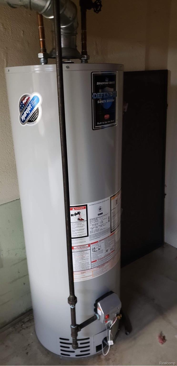 5265 Peekskill Drive Sterling Heights, MI 48310 - Photo 19 of 19 IMG_6633.JPG