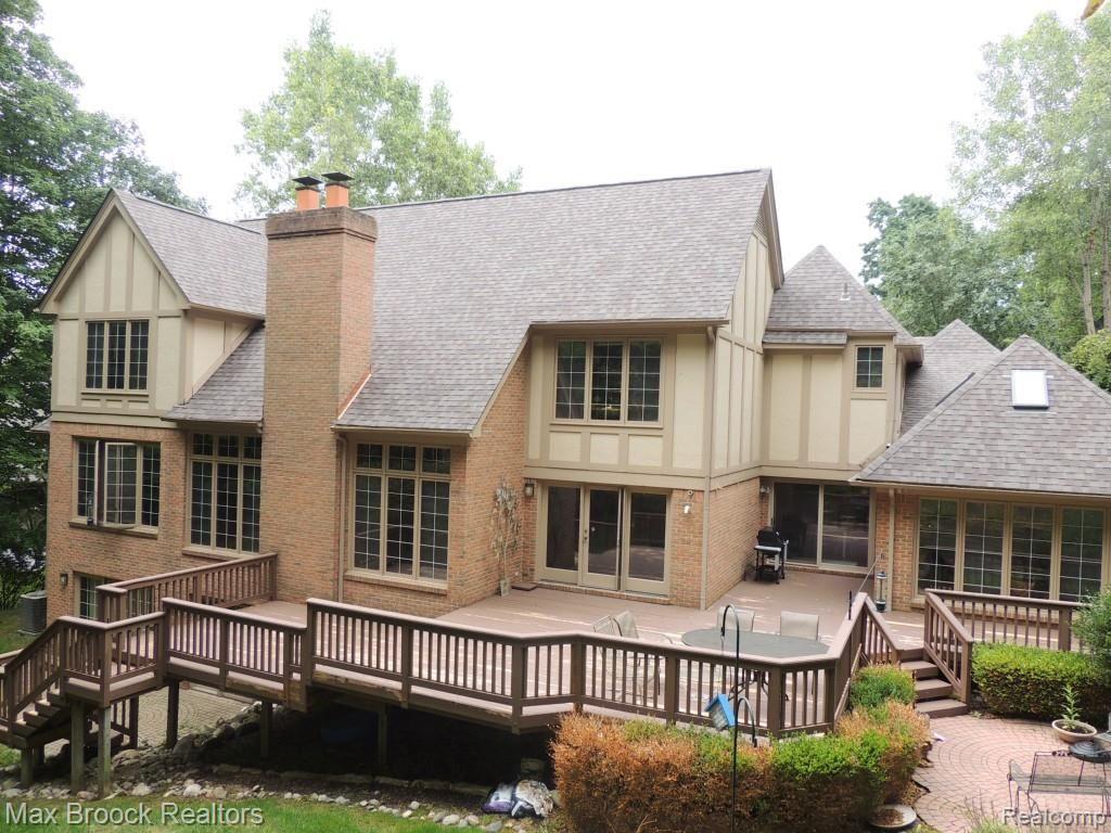 1680 Crossbow Court Rochester, MI 48306 - Photo 2 of 23 Rear Elevation.jpg