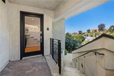 $3,395,000 | 901 Summit Drive, Laguna Beach, CA 92651