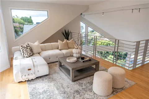 $3,395,000 | 901 Summit Drive, Laguna Beach, CA 92651